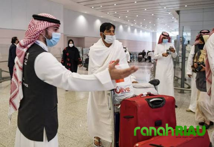 Pemerintah legalkan Umrah Mandiri, Industri Travel Syariah Guncang